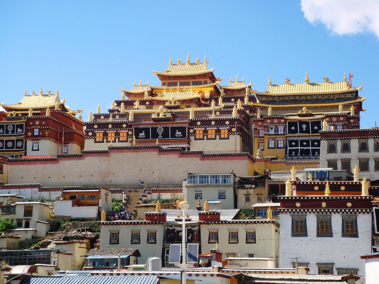 东嘎寺实景图